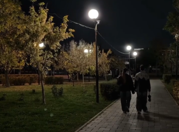 В ростовском парке Дружбы восстановили освещение