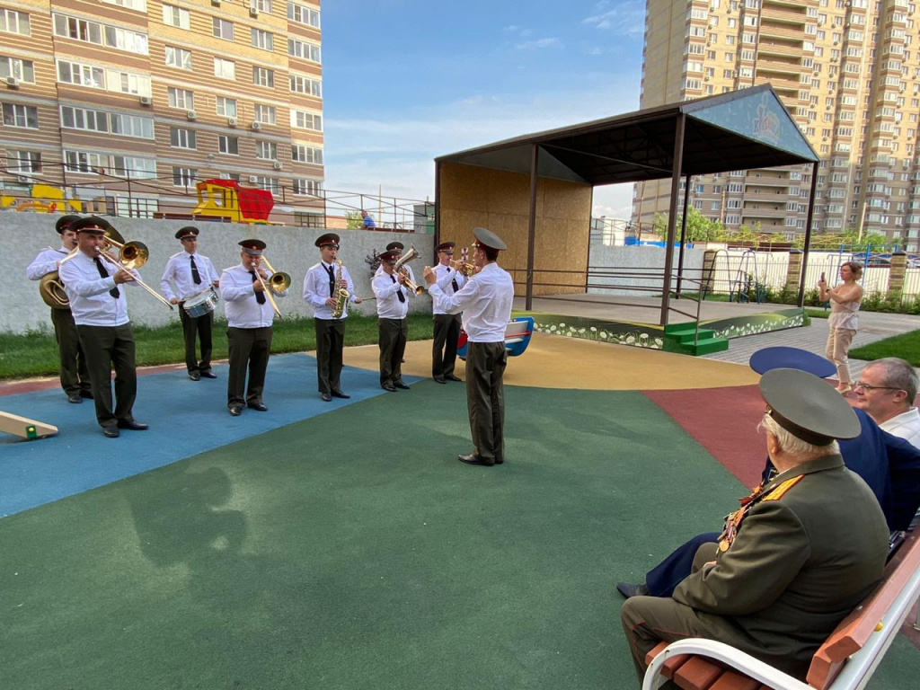 1caf8b27-6980-43e4-80ea-adbb26c05124.jpg