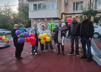 При содействии Максима Хмеля на ул. Седова, 16/1 появился новый игровой комплекс