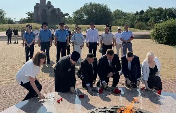 В Ростове проходят памятные мероприятия, приуроченные к 84-й годовщине массового расстрела советских граждан в Змиевской балке