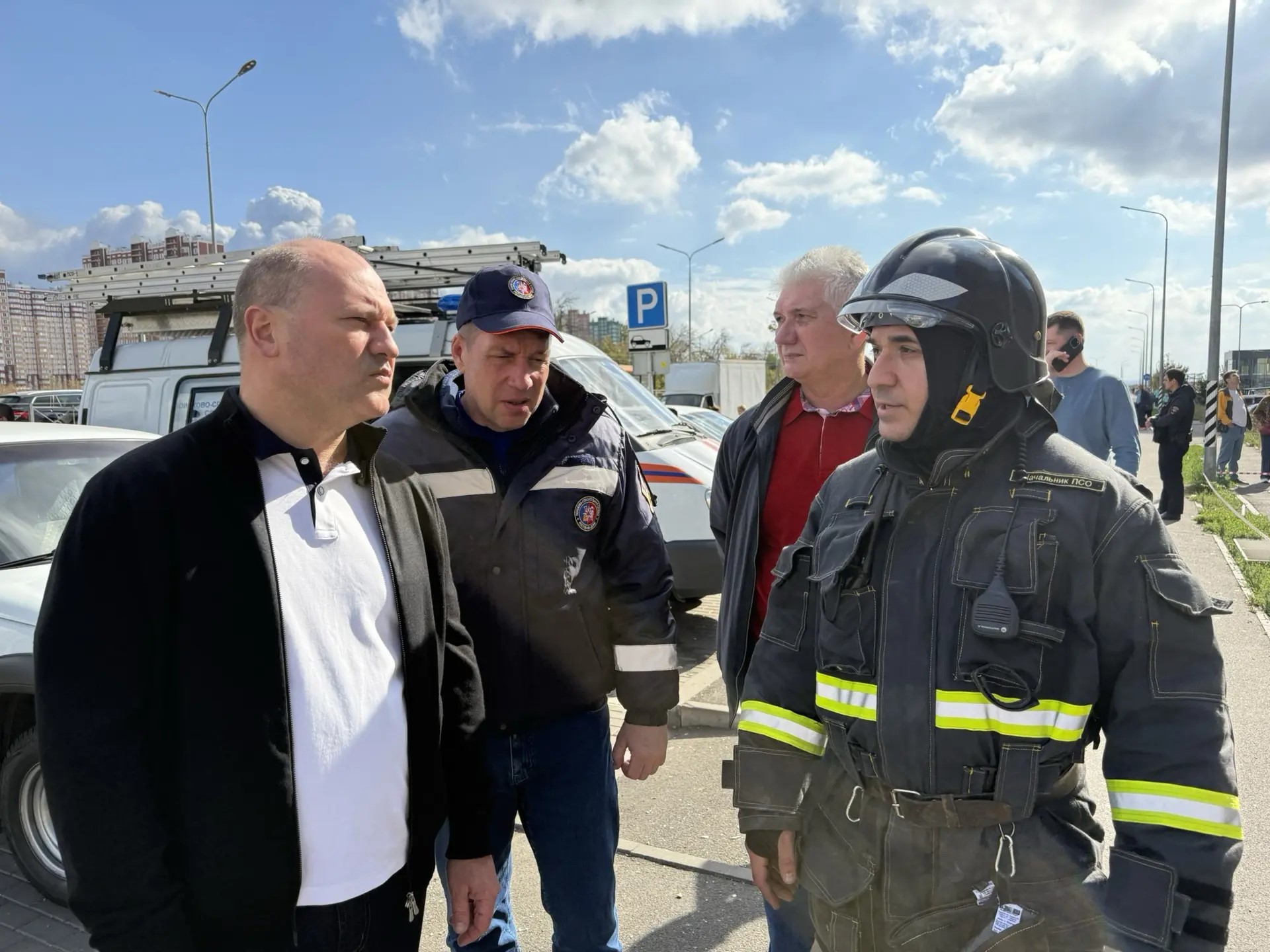 Александр Скрябин побывал на местах происшествий после воздушной атаки