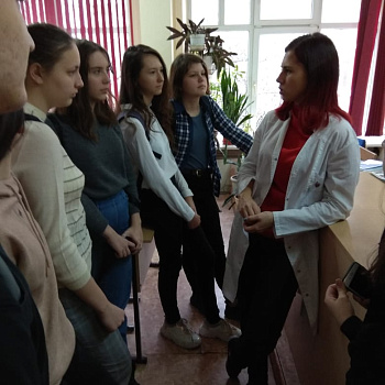 Посвящается Дню борьбы со СПИДом.